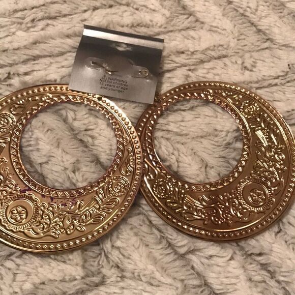 Oversized Purple and Gold Circle Earrings - Picture 6 of 6